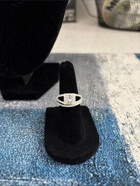 Sterling Silver Pavé Moissanite Ring Size 6